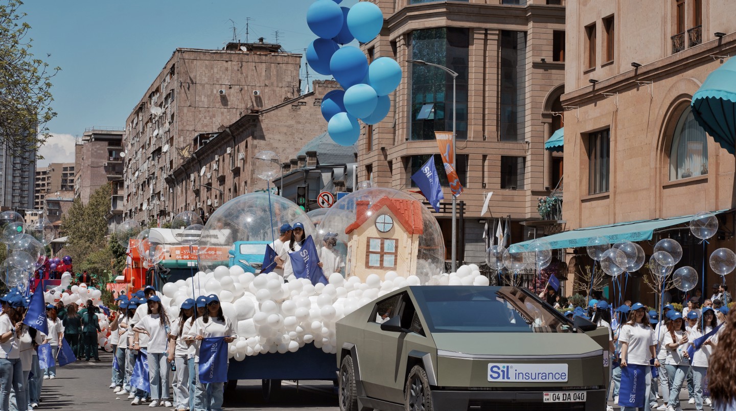 The city is in motion — and we are part of its flow. The city is in motion — and we are part of its flow.
