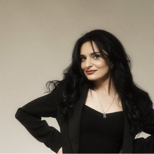 Արփինե Խումարյան
